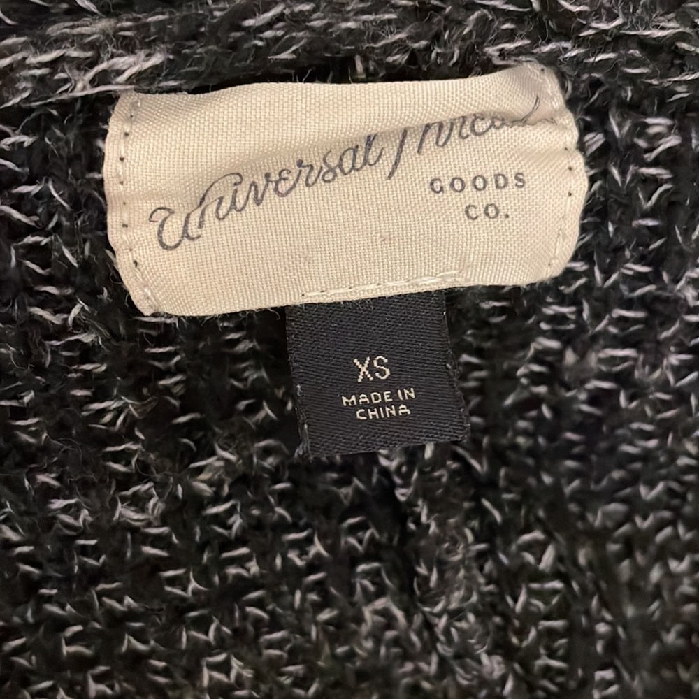 Universal Thread sweater - Picture 4 of 4
